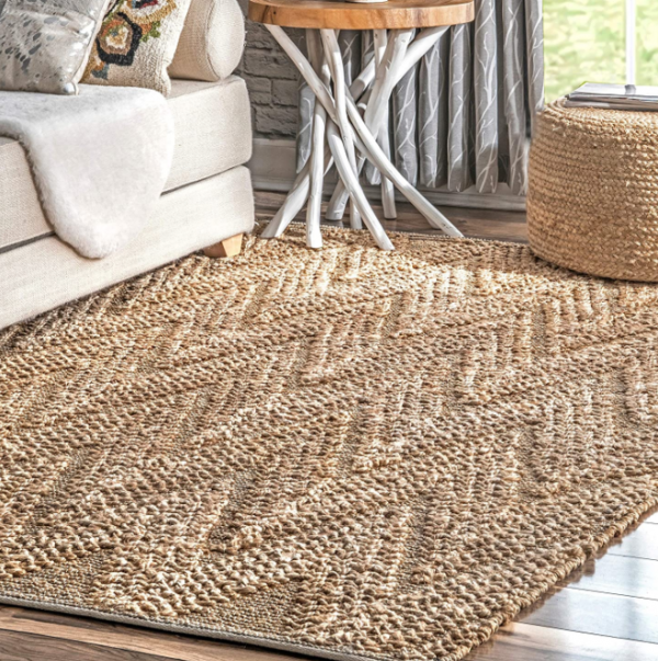 Karpet Alam yang Rustik di Ruang Tamu